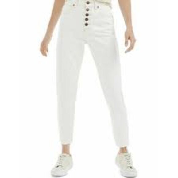 Free People Denim - Free People Blossom Rigid Skinny Jeans 100% Cotton. Cream color. Size 28 RN66170